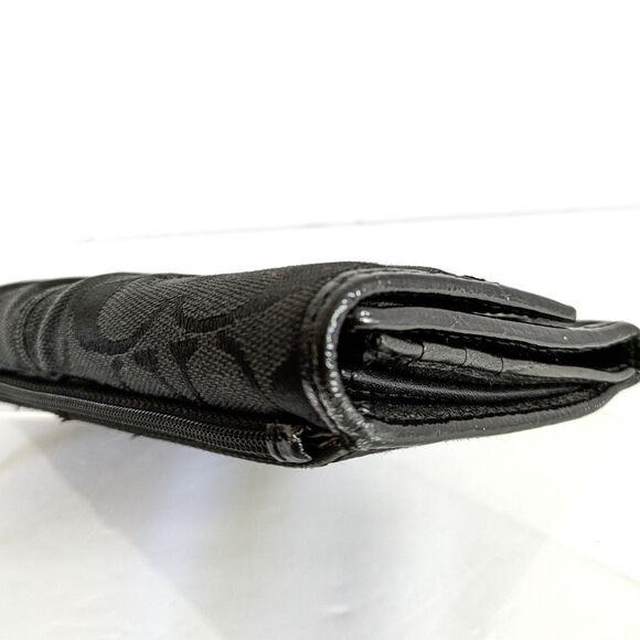 Coach VTG Black Pleated Jacquard Signature Canvas Patent Leather Trifold Wallet - Picture 14 of 16